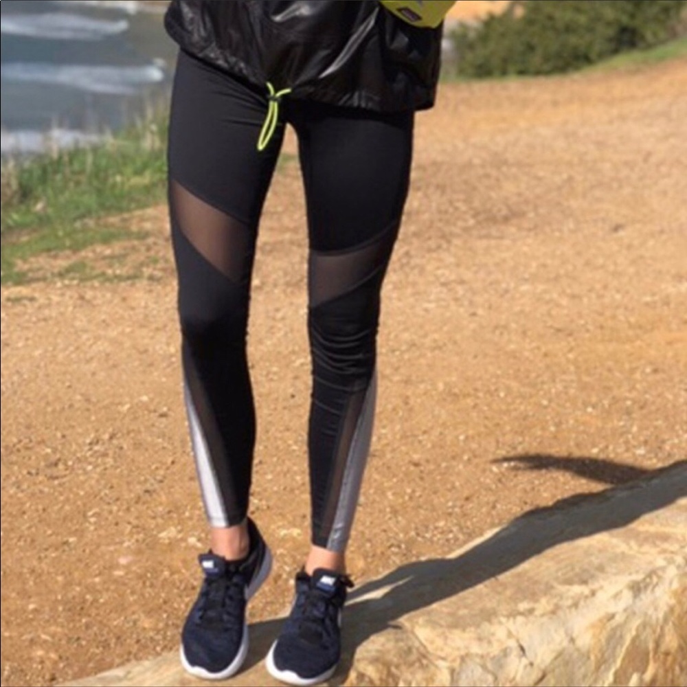 Bundle of sport yoga outfits